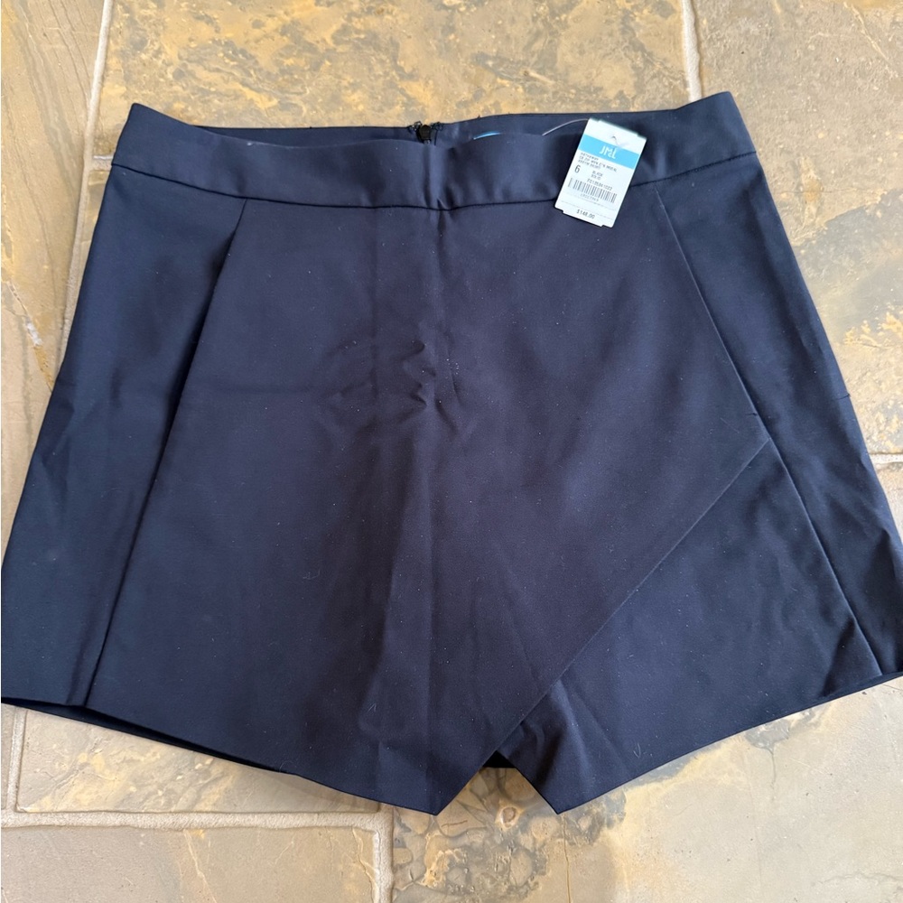 J. McLaughlin Black Skort